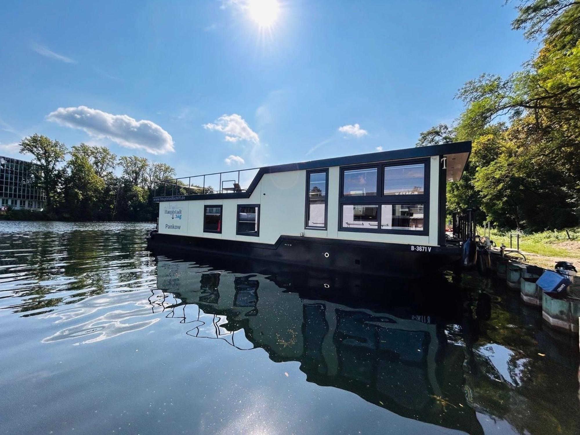 Bådhotel Hausboot Pankow *